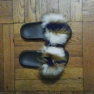 Fur slippers